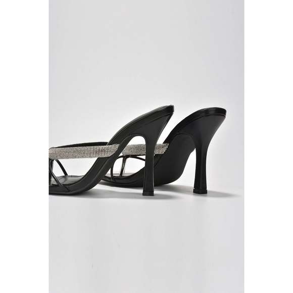 NWT**CAPE ROBBIN NUNIYA - BLACK BLACK 5 | ALL OFFERS / COUNTEROFFERS WELCOME - Picture 6 of 6